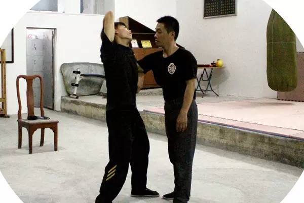 教你如何防身自衛