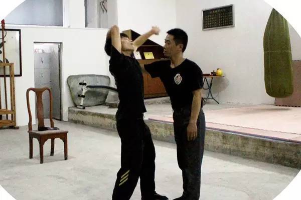 教你如何防身自衛