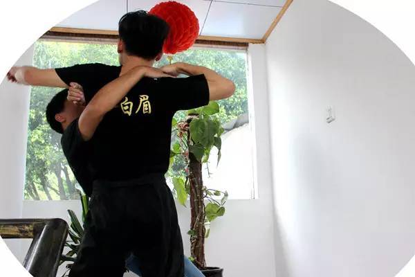 教你如何防身自衛